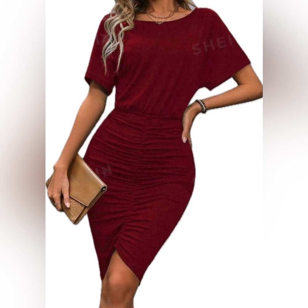 TrendsSHEIN Burgundy Clasi Boat-Neck Ruched Bodycon Dress - Large (8/10)